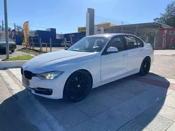 BMW 320i