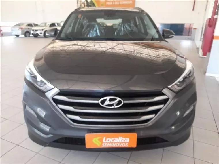 Hyundai Tucson Cinza 1