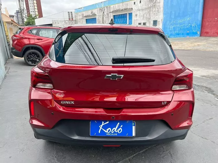 Chevrolet Onix Vermelho 9