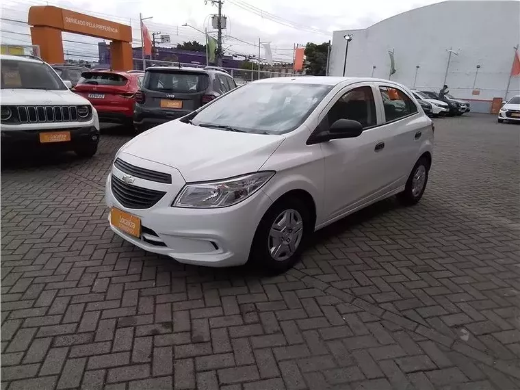 Chevrolet Onix Branco 4