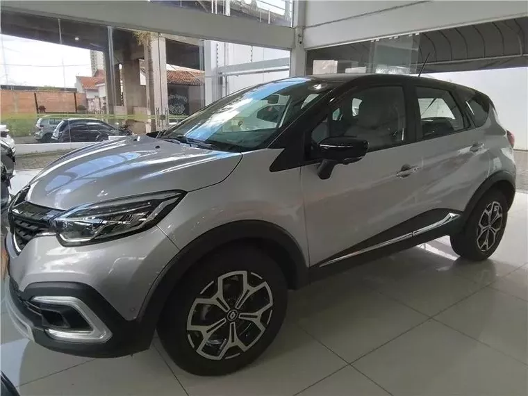 Renault Captur Prata 8