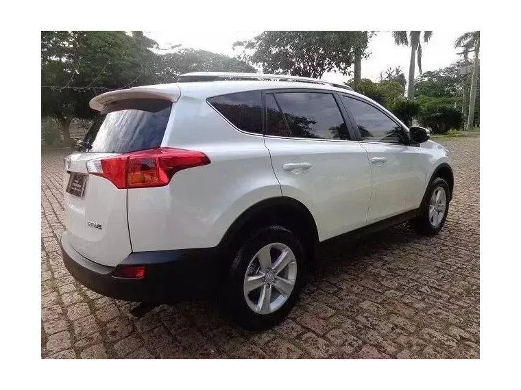 Toyota RAV4 Branco 6