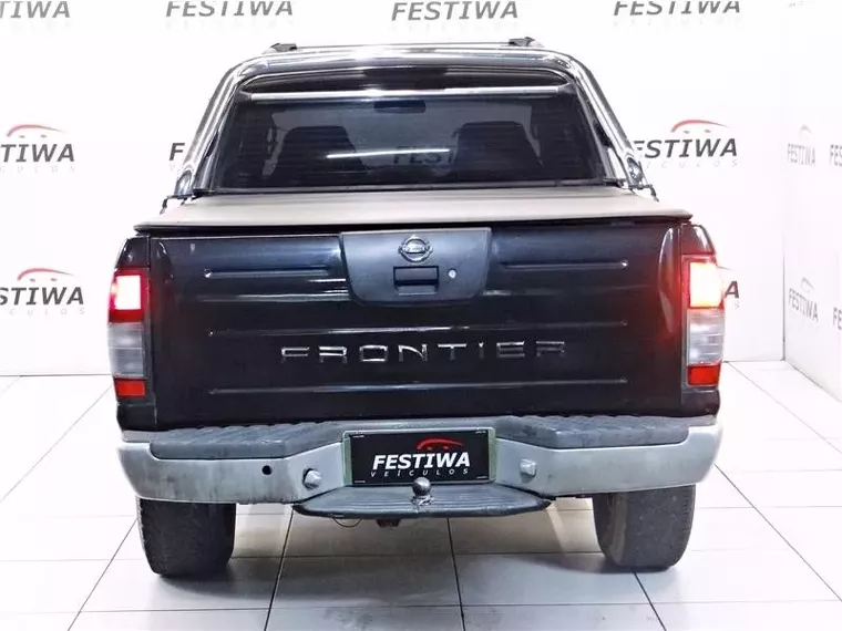 Nissan Frontier Preto 2