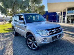 Mitsubishi Pajero Full