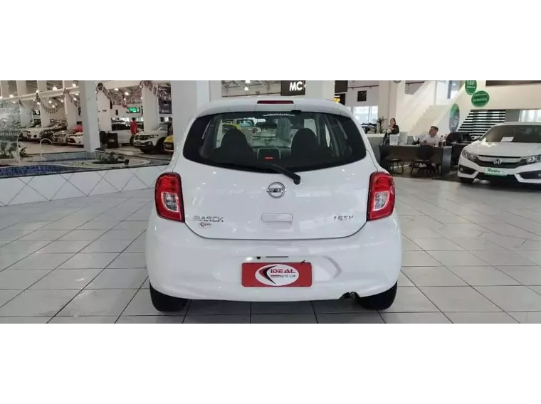 Nissan March Branco 3