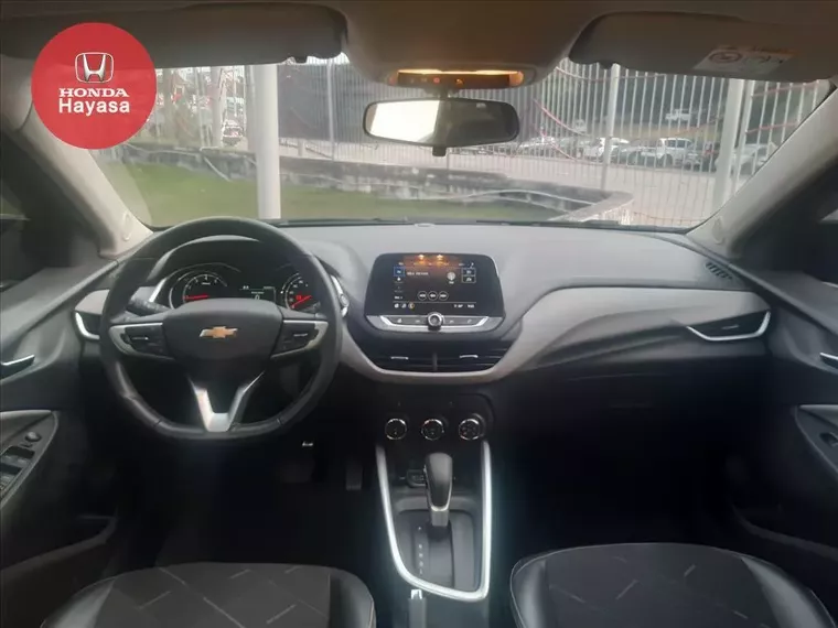 Chevrolet Onix Preto 2