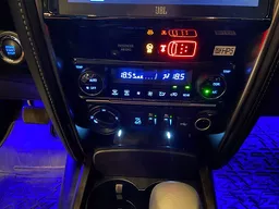 Toyota Hilux SW4