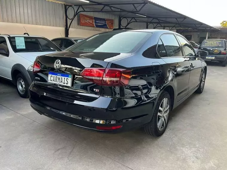 Volkswagen Jetta Preto 9