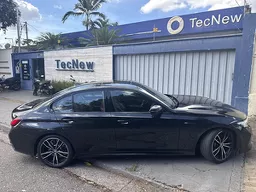 BMW 320i