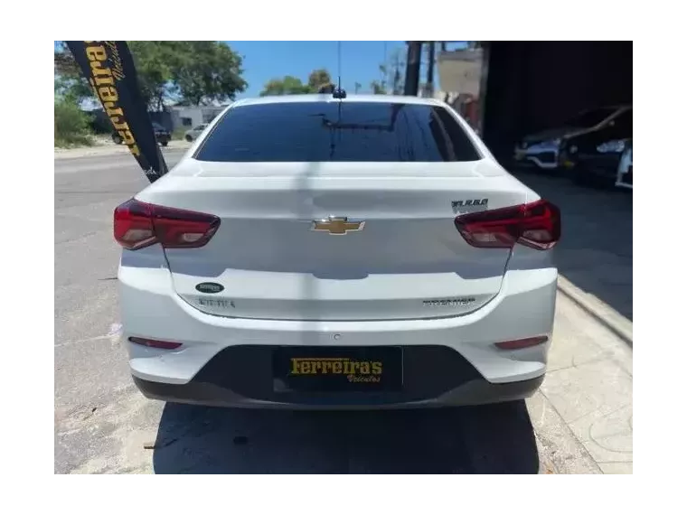 Chevrolet Onix Branco 8