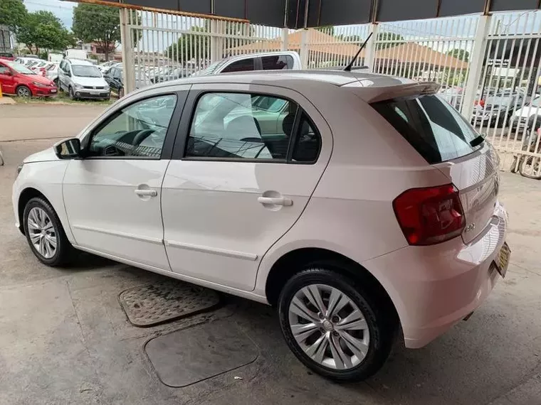 Volkswagen Gol Branco 2