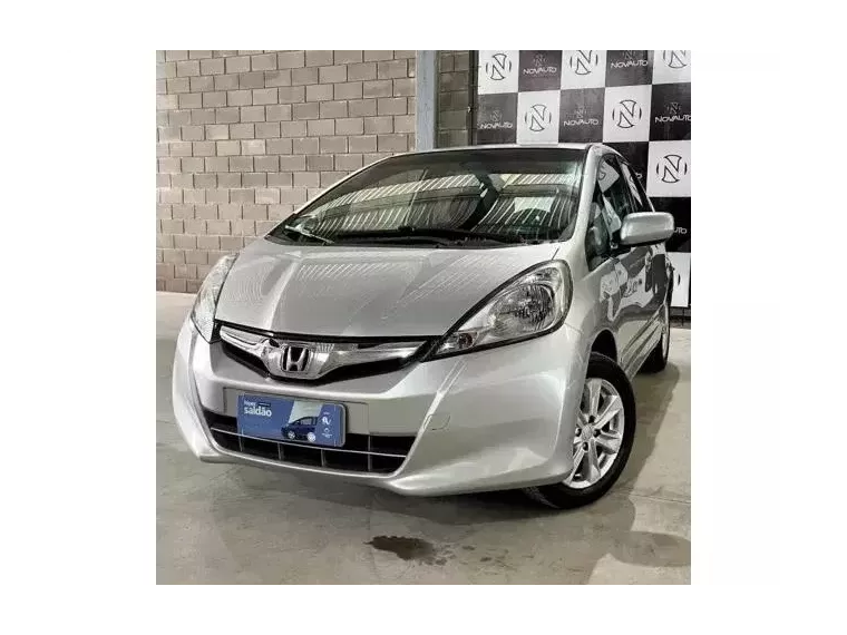 Honda FIT Prata 1