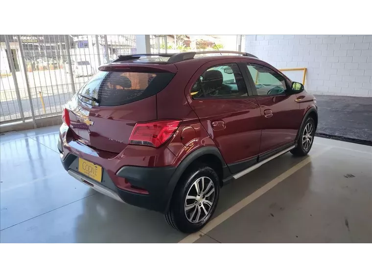 Chevrolet Onix Vermelho 1