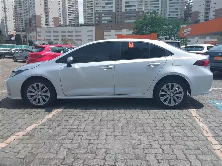 Toyota Corolla Prata 4