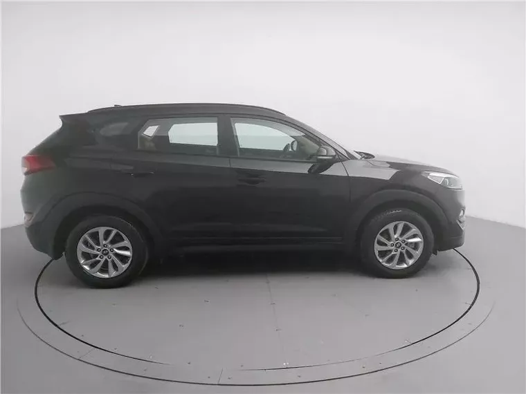 Hyundai Tucson Preto 18