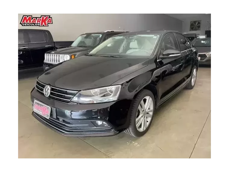 Volkswagen Jetta Preto 3