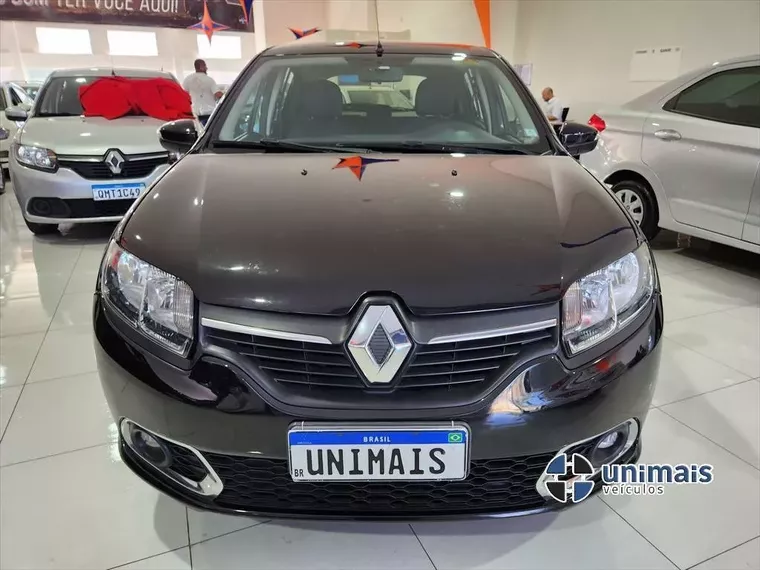 Renault Sandero Preto 10