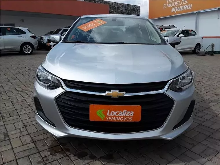 Chevrolet Onix Prata 5