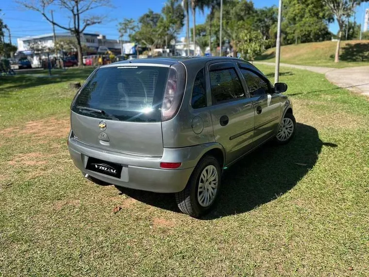 Chevrolet Corsa Cinza 4