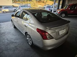 Nissan Versa