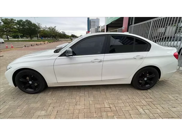 BMW 320i Branco 6