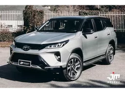 Toyota Hilux SW4