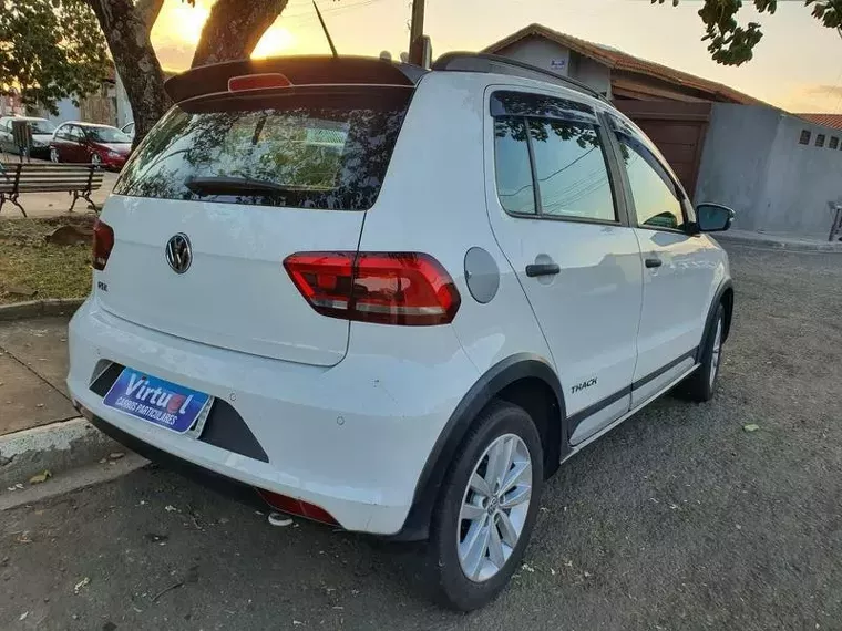 Volkswagen Fox Branco 5