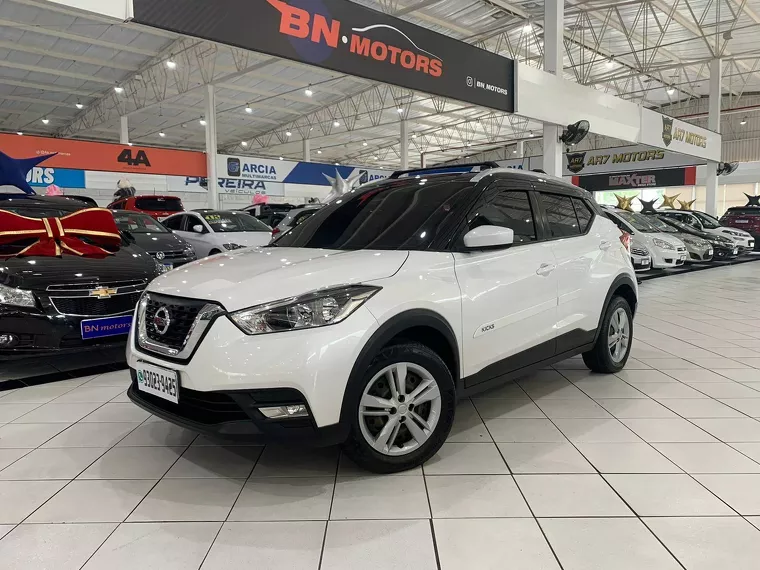 Nissan Kicks Branco 7