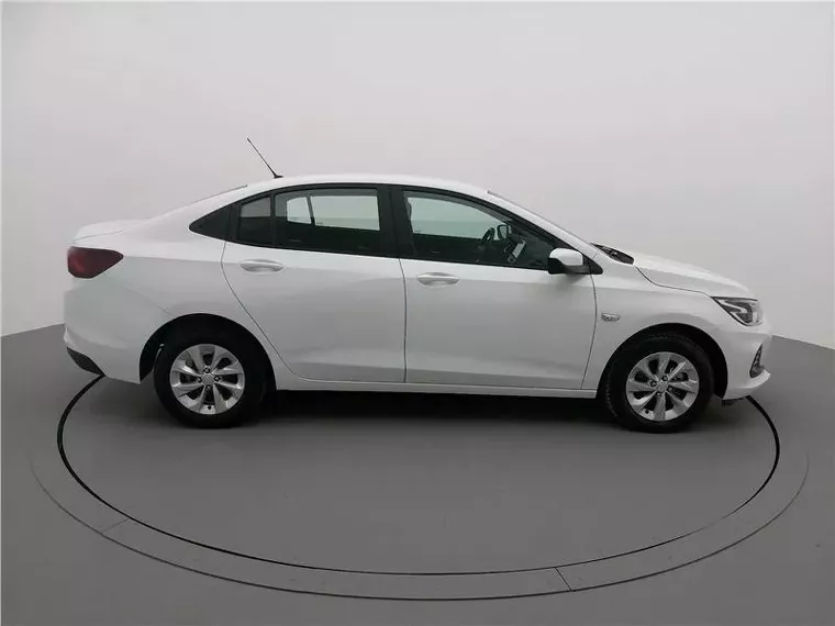 Chevrolet Onix Branco 15