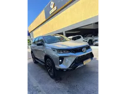 Toyota Hilux SW4