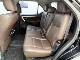 Toyota Hilux SW4