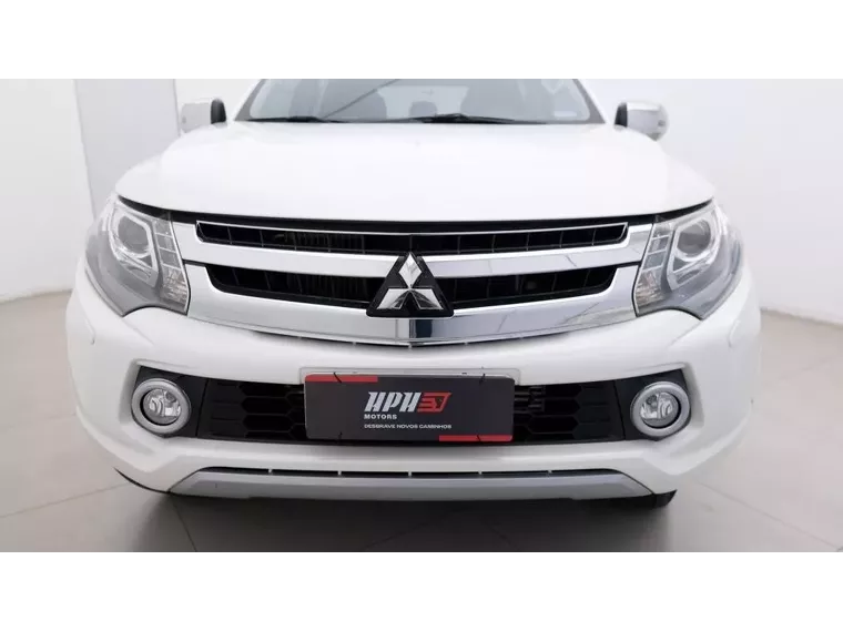 Mitsubishi L200 Triton Branco 16