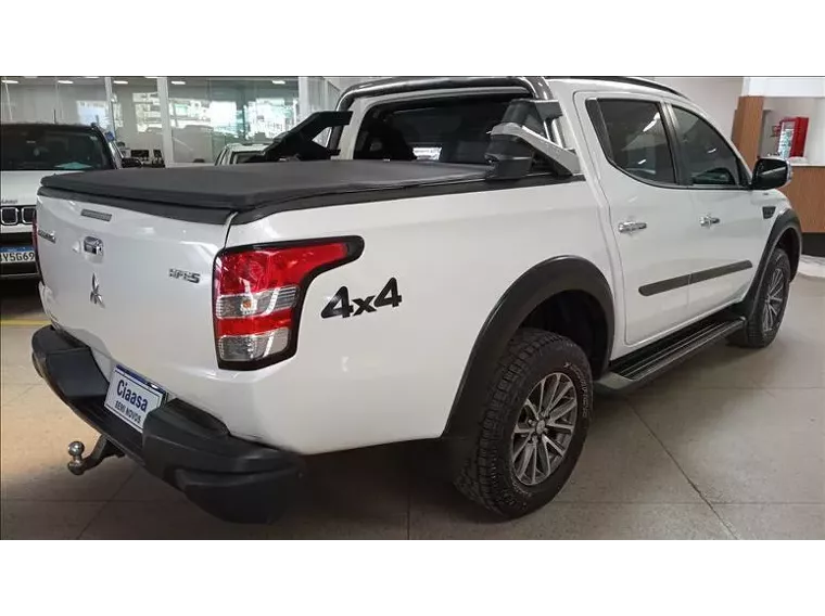 Mitsubishi L200 Triton Branco 1