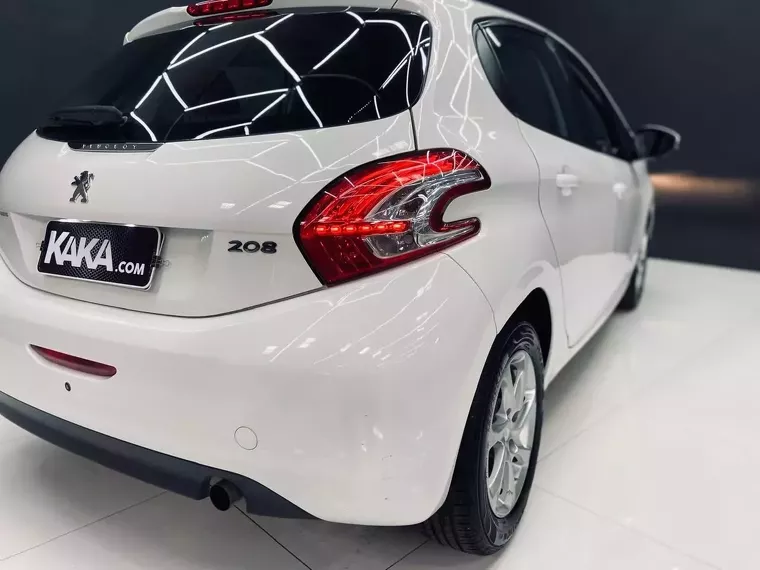 Peugeot 208 Branco 6