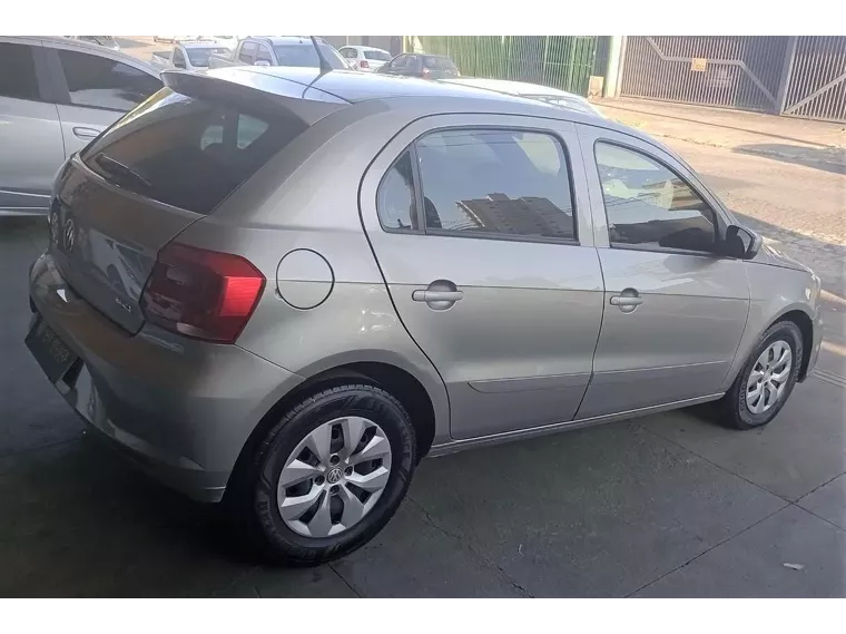 Volkswagen Gol Prata 9