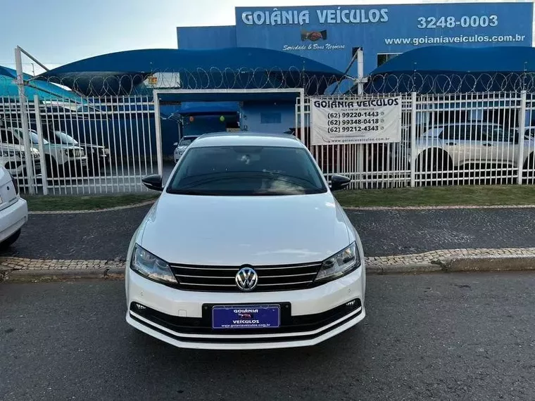 Volkswagen Jetta Branco 8