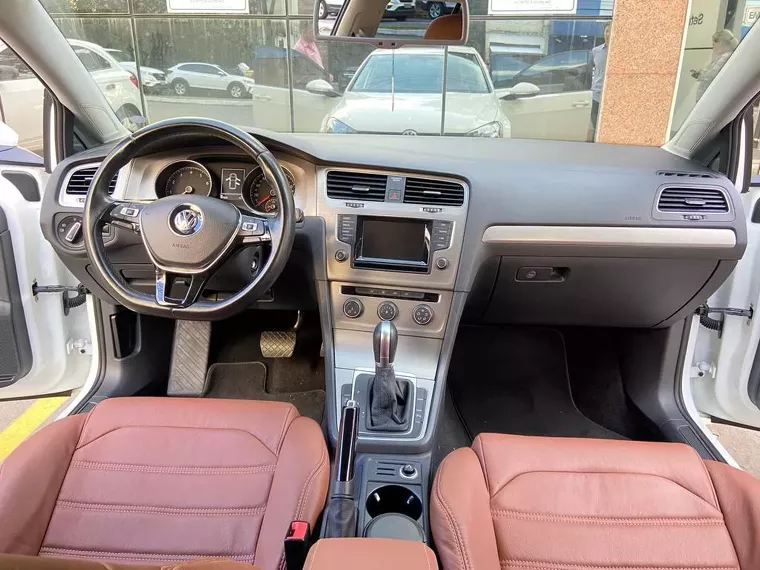 Volkswagen Golf Branco 4