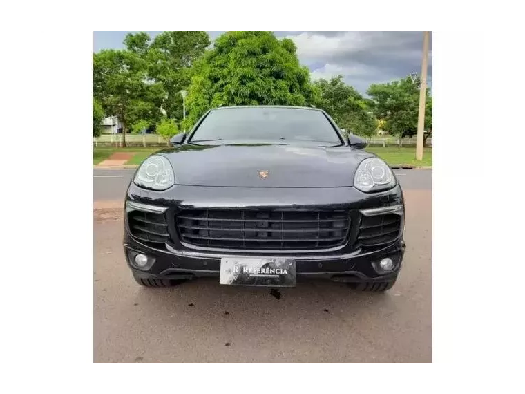 Porsche Cayenne Preto 4