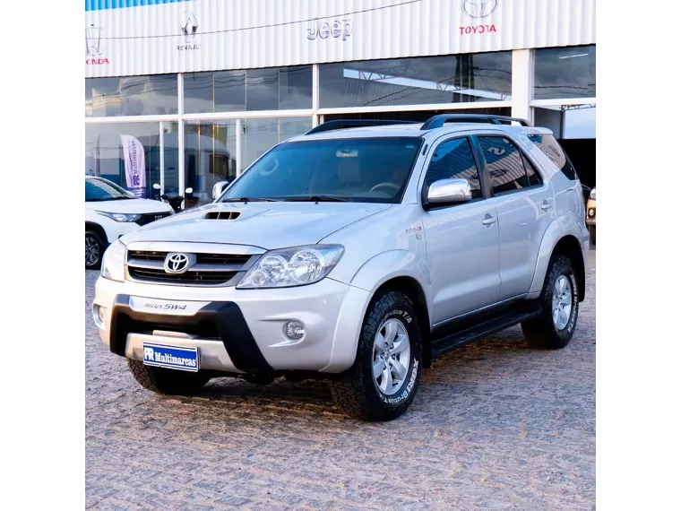 Toyota Hilux SW4 Prata 21