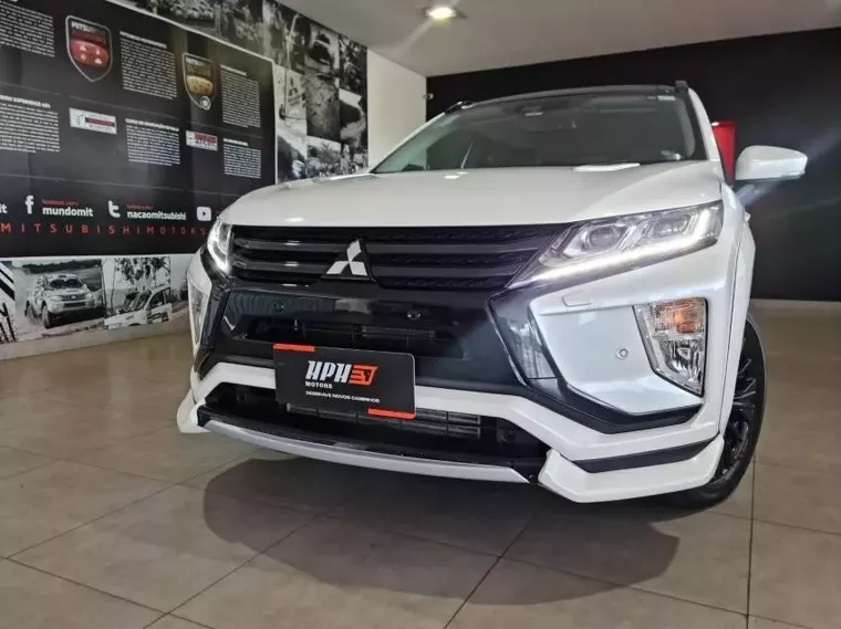 Mitsubishi Eclipse Cross Branco 1