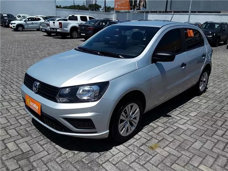 Volkswagen Gol Prata 1