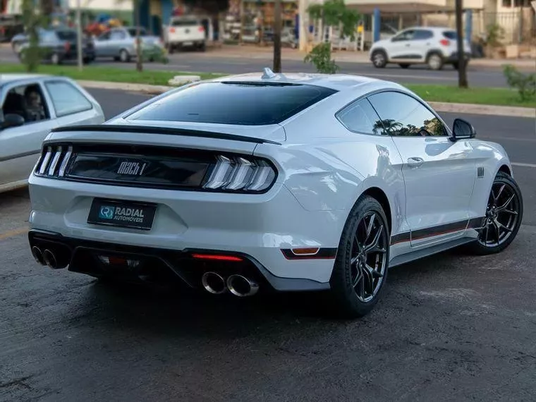 Ford Mustang Branco 13