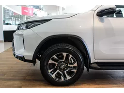 Toyota Hilux SW4