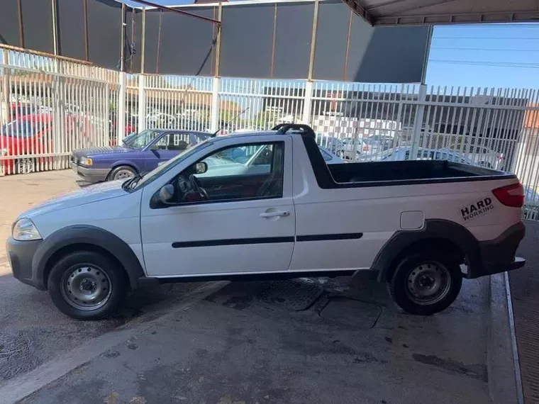 Fiat Strada Branco 7