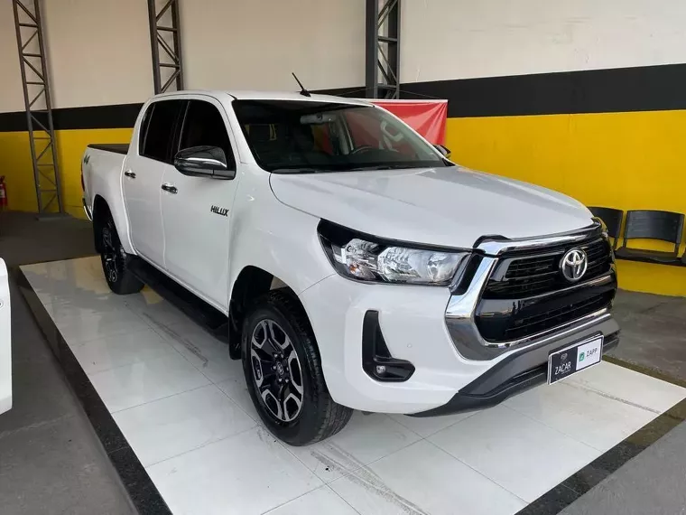 Toyota Hilux Branco 6