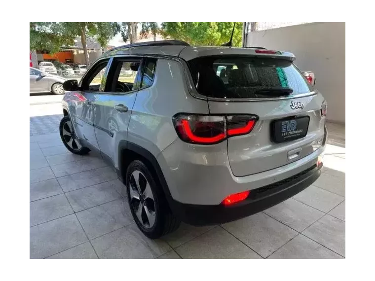 Jeep Compass Prata 9