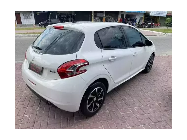 Peugeot 208 Branco 6