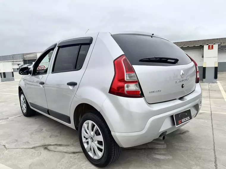 Renault Sandero Prata 30