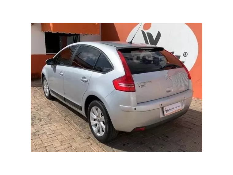 Citroën C4 Prata 12