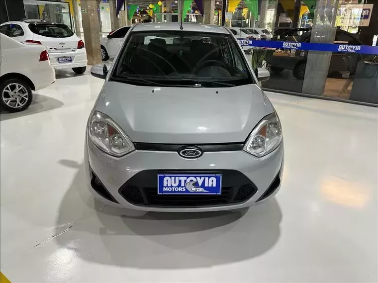 Ford Fiesta Prata 9